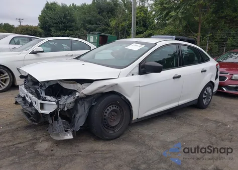 2015 Ford Focus S from USA, damaged, VIN 1FADP3E25FL344915